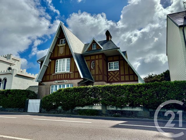 maison à vendre - 10 pièces - 239.4 m2 - AGON COUTAINVILLE - 50 - BASSE-NORMANDIE - Century 21 Royer Immo