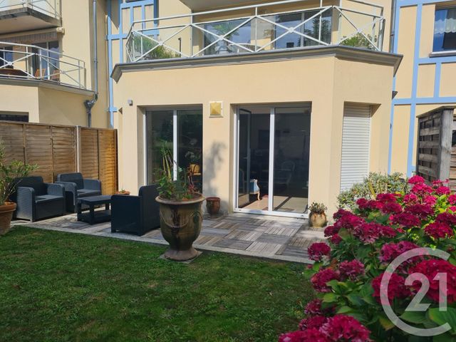 Appartement F4 à vendre - 5 pièces - 105.84 m2 - AGON COUTAINVILLE - 50 - BASSE-NORMANDIE - Century 21 Royer Immo