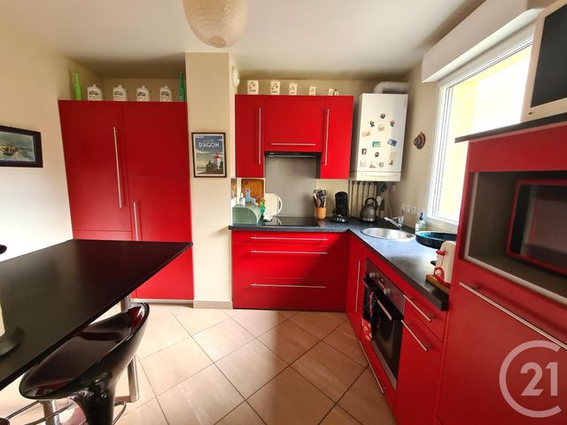 Appartement F4 à vendre - 5 pièces - 105.84 m2 - AGON COUTAINVILLE - 50 - BASSE-NORMANDIE - Century 21 Royer Immo