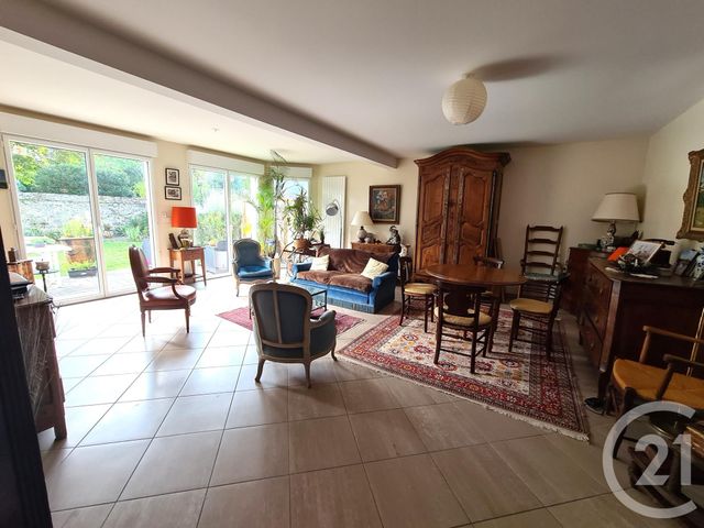 Appartement F4 à vendre - 5 pièces - 105.84 m2 - AGON COUTAINVILLE - 50 - BASSE-NORMANDIE - Century 21 Royer Immo