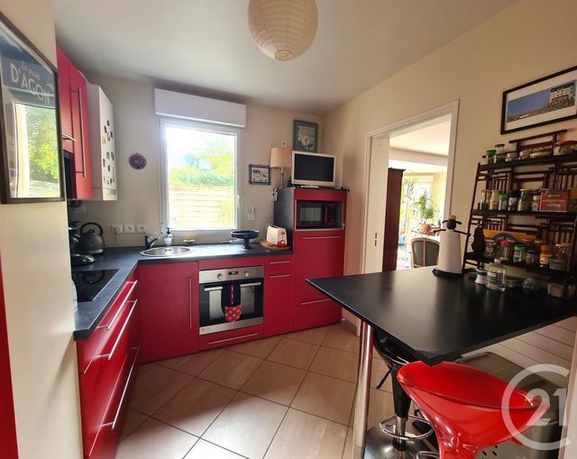 Appartement F4 à vendre - 5 pièces - 105.84 m2 - AGON COUTAINVILLE - 50 - BASSE-NORMANDIE - Century 21 Royer Immo