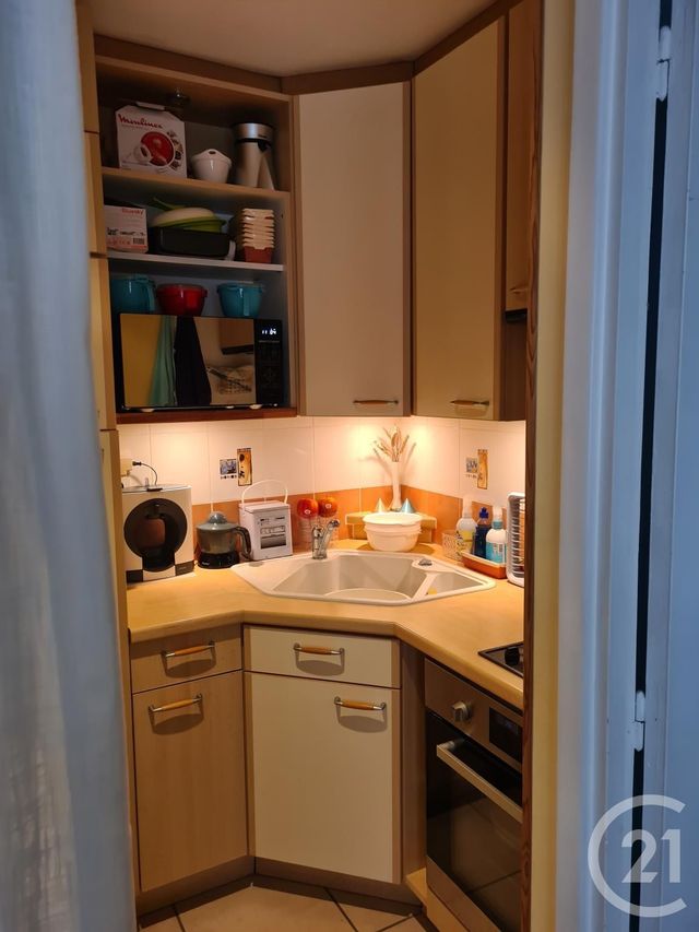 Appartement F2 à vendre - 2 pièces - 37.95 m2 - AGON COUTAINVILLE - 50 - BASSE-NORMANDIE - Century 21 Royer Immo