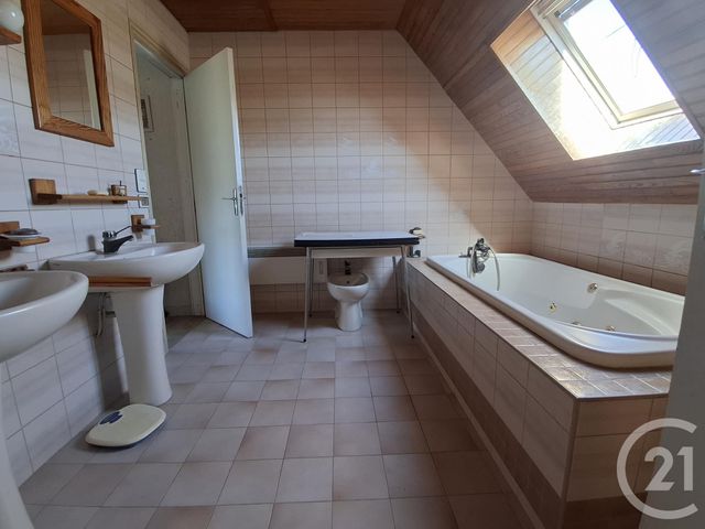 maison à vendre - 6 pièces - 133.63 m2 - JULLOUVILLE - 50 - BASSE-NORMANDIE - Century 21 Royer Immo