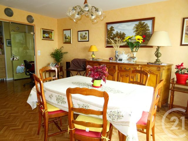 Afficher la photo en grand Appartement F4 à vendre - 4 pièces - 88.67 m2 - GRANVILLE - 50 - BASSE-NORMANDIE - Century 21 Royer Immo
