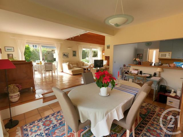 maison à vendre - 5 pièces - 136.0 m2 - DONVILLE LES BAINS - 50 - BASSE-NORMANDIE - Century 21 Royer Immo maison à vendre - 5 pièces - 136.0 m2 - DONVILLE LES BAINS - 50 - BASSE-NORMANDIE - Century 21 Royer Immo