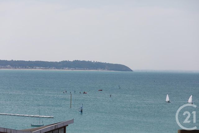 Appartement F6 à vendre - 6 pièces - 156.18 m2 - GRANVILLE - 50 - BASSE-NORMANDIE - Century 21 Royer Immo Appartement F6 à vendre - 6 pièces - 156.18 m2 - GRANVILLE - 50 - BASSE-NORMANDIE - Century 21 Royer Immo