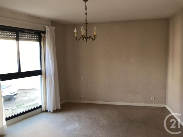 Afficher la photo en grand Appartement F2 à vendre - 3 pièces - 60.09 m2 - GRANVILLE - 50 - BASSE-NORMANDIE - Century 21 Royer Immo
