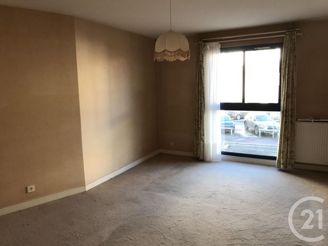 Afficher la photo en grand Appartement F2 à vendre - 3 pièces - 60.09 m2 - GRANVILLE - 50 - BASSE-NORMANDIE - Century 21 Royer Immo