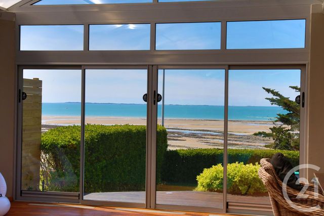 maison à vendre - 8 pièces - 322.28 m2 - DONVILLE LES BAINS - 50 - BASSE-NORMANDIE - Century 21 Royer Immo maison à vendre - 8 pièces - 322.28 m2 - DONVILLE LES BAINS - 50 - BASSE-NORMANDIE - Century 21 Royer Immo