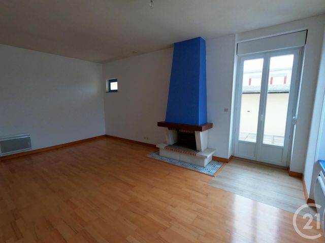 Appartement F4 à vendre - 4 pièces - 78.4 m2 - GRANVILLE - 50 - BASSE-NORMANDIE - Century 21 Royer Immo Appartement F4 à vendre - 4 pièces - 78.4 m2 - GRANVILLE - 50 - BASSE-NORMANDIE - Century 21 Royer Immo