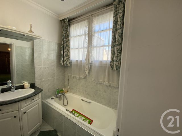 maison à vendre - 10 pièces - 301.5 m2 - GRANVILLE - 50 - BASSE-NORMANDIE - Century 21 Royer Immo maison à vendre - 10 pièces - 301.5 m2 - GRANVILLE - 50 - BASSE-NORMANDIE - Century 21 Royer Immo