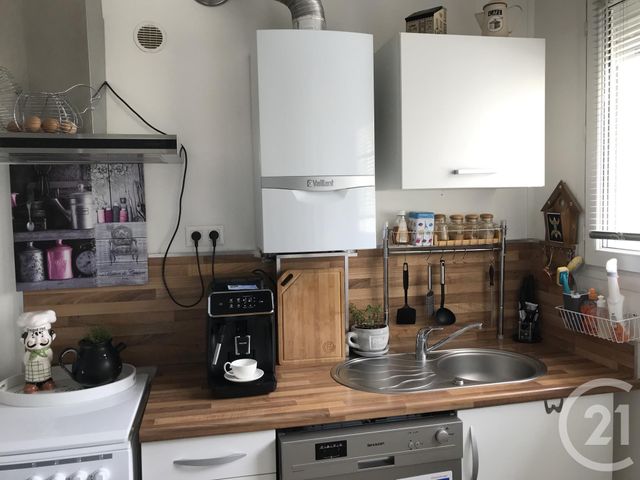 Appartement F4 à vendre - 4 pièces - 64.53 m2 - GRANVILLE - 50 - BASSE-NORMANDIE - Century 21 Royer Immo Appartement F4 à vendre - 4 pièces - 64.53 m2 - GRANVILLE - 50 - BASSE-NORMANDIE - Century 21 Royer Immo