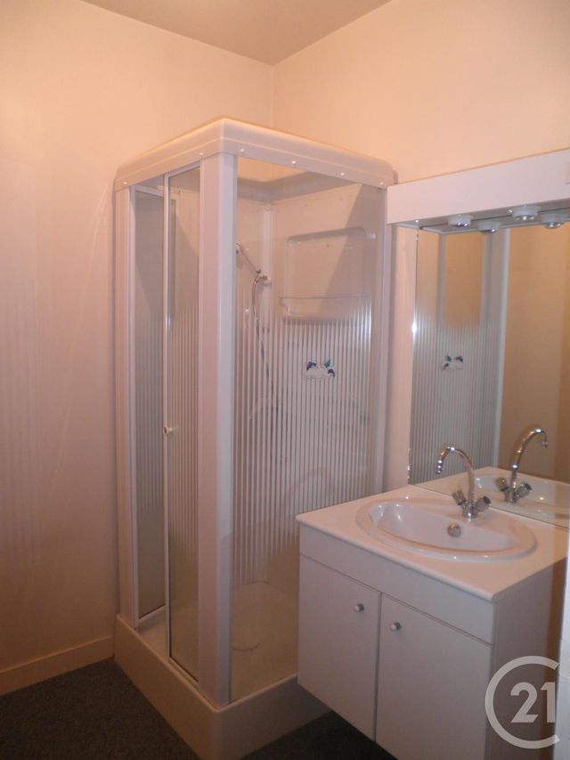 Appartement F3 à louer - 3 pièces - 55.0 m2 - GRANVILLE - 50 - BASSE-NORMANDIE - Century 21 Royer Immo Appartement F3 à louer - 3 pièces - 55.0 m2 - GRANVILLE - 50 - BASSE-NORMANDIE - Century 21 Royer Immo