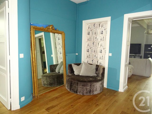 Afficher la photo en grand Appartement F7 à vendre - 7 pièces - 206.21 m2 - GRANVILLE - 50 - BASSE-NORMANDIE - Century 21 Royer Immo