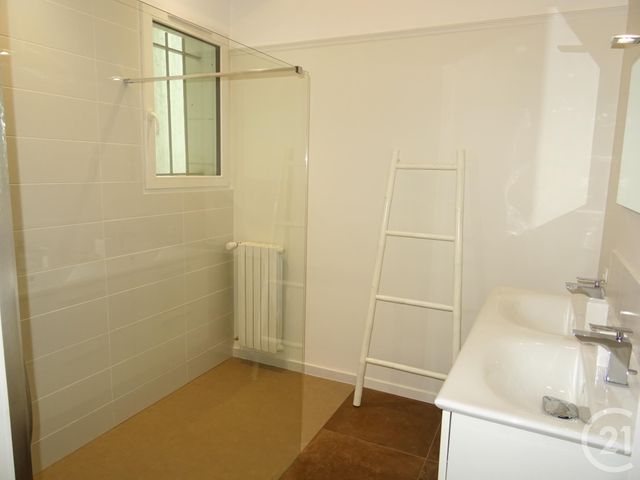 Afficher la photo en grand Appartement F6 à vendre - 6 pièces - 155.76 m2 - GRANVILLE - 50 - BASSE-NORMANDIE - Century 21 Royer Immo