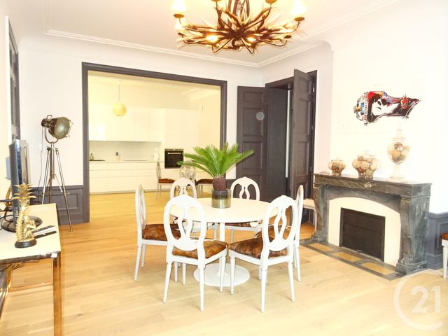Afficher la photo en grand Appartement F6 à vendre - 6 pièces - 155.76 m2 - GRANVILLE - 50 - BASSE-NORMANDIE - Century 21 Royer Immo
