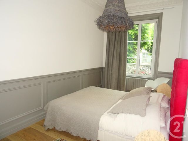 Afficher la photo en grand Appartement F6 à vendre - 6 pièces - 155.76 m2 - GRANVILLE - 50 - BASSE-NORMANDIE - Century 21 Royer Immo
