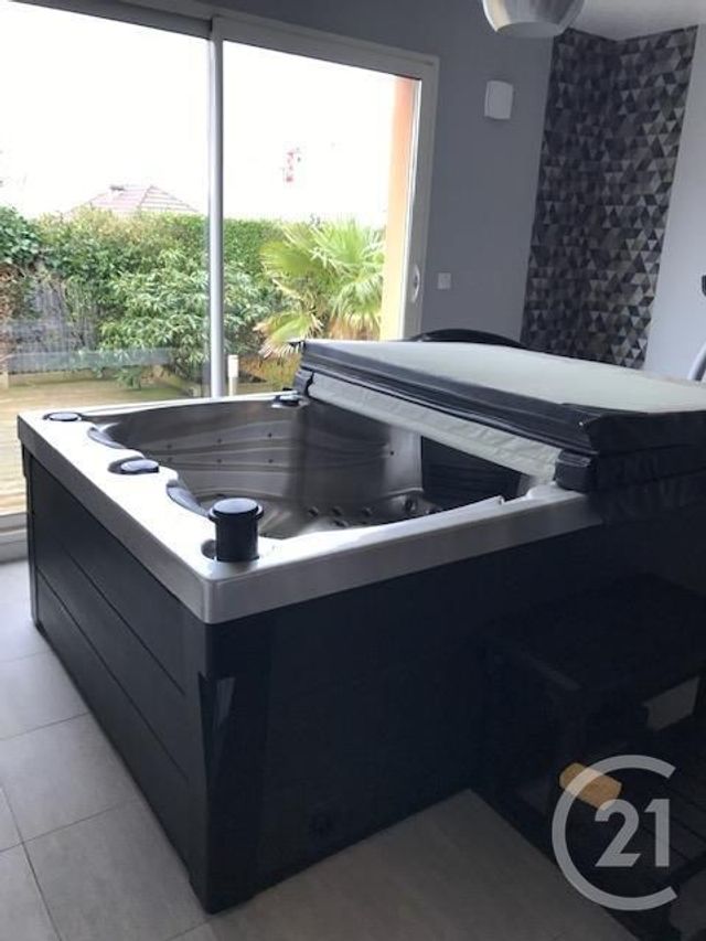 Afficher la photo en grand maison à vendre - 7 pièces - 242.0 m2 - ST PAIR SUR MER - 50 - BASSE-NORMANDIE - Century 21 Royer Immo