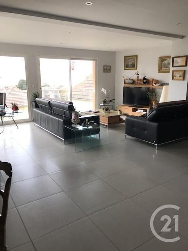 Afficher la photo en grand maison à vendre - 7 pièces - 242.0 m2 - ST PAIR SUR MER - 50 - BASSE-NORMANDIE - Century 21 Royer Immo