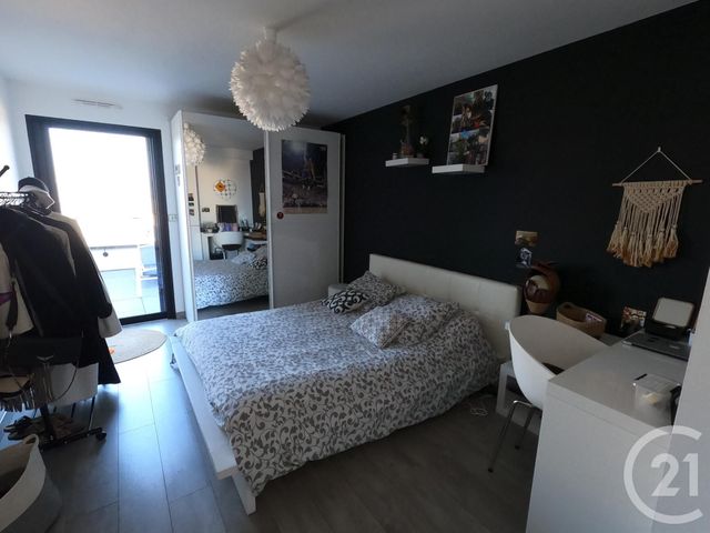 Afficher la photo en grand maison à vendre - 8 pièces - 158.0 m2 - DONVILLE LES BAINS - 50 - BASSE-NORMANDIE - Century 21 Royer Immo