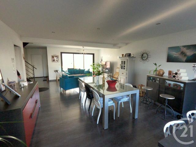 Afficher la photo en grand maison à vendre - 8 pièces - 158.0 m2 - DONVILLE LES BAINS - 50 - BASSE-NORMANDIE - Century 21 Royer Immo