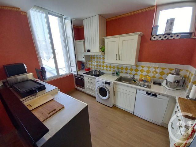Afficher la photo en grand Appartement F3 à vendre - 3 pièces - 87.79 m2 - GRANVILLE - 50 - BASSE-NORMANDIE - Century 21 Royer Immo