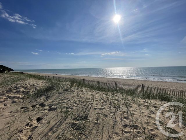 Appartement F2 à vendre - 2 pièces - 44.21 m2 - JULLOUVILLE - 50 - BASSE-NORMANDIE - Century 21 Royer Immo