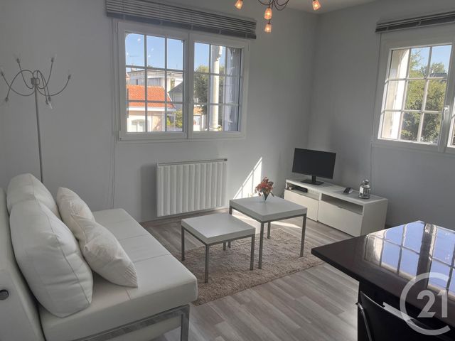 Appartement F2 à vendre - 2 pièces - 31.81 m2 - JULLOUVILLE - 50 - BASSE-NORMANDIE - Century 21 Royer Immo