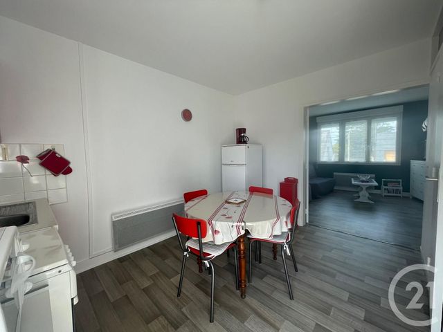 Appartement F1 à vendre - 1 pièce - 25.5 m2 - JULLOUVILLE - 50 - BASSE-NORMANDIE - Century 21 Royer Immo