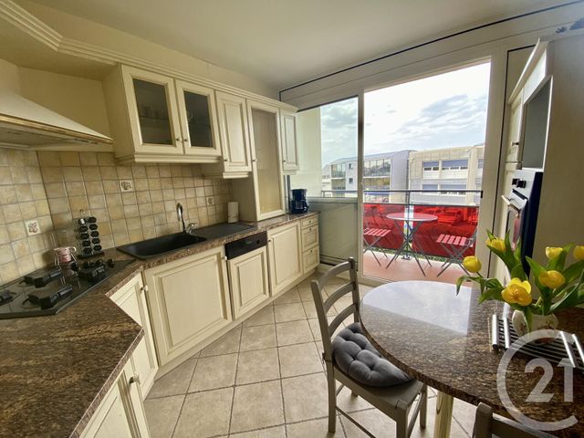 Appartement F3 à vendre - 3 pièces - 55.17 m2 - DONVILLE LES BAINS - 50 - BASSE-NORMANDIE - Century 21 Royer Immo