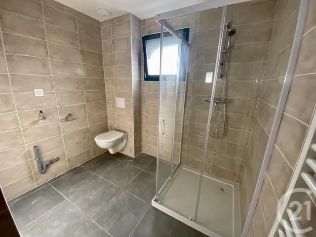 Afficher la photo en grand Appartement F3 à vendre - 3 pièces - 61.9 m2 - DONVILLE LES BAINS - 50 - BASSE-NORMANDIE - Century 21 Royer Immo