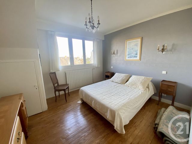 Afficher la photo en grand maison à vendre - 5 pièces - 126.7 m2 - DONVILLE LES BAINS - 50 - BASSE-NORMANDIE - Century 21 Royer Immo