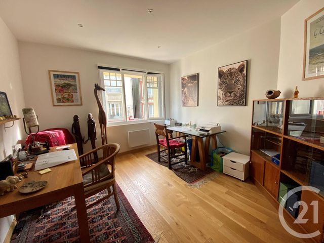 Afficher la photo en grand Appartement F6 à vendre - 6 pièces - 140.96 m2 - GRANVILLE - 50 - BASSE-NORMANDIE - Century 21 Royer Immo