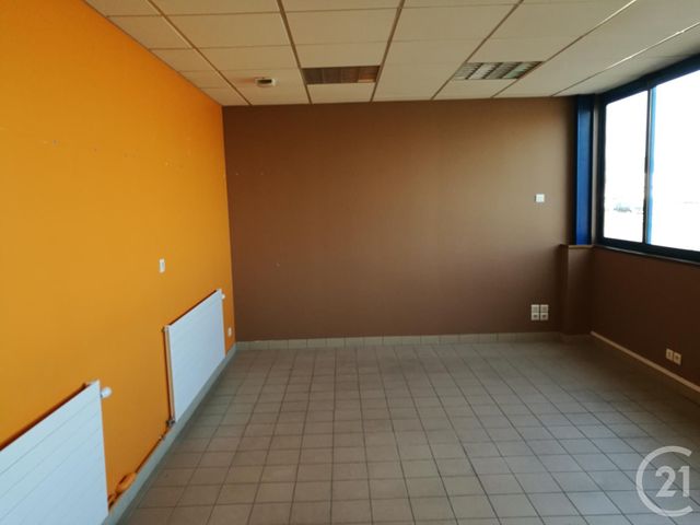 commerce à louer - 290.0 m2 - AVRANCHES - 50 - BASSE-NORMANDIE - Century 21 Royer Immo