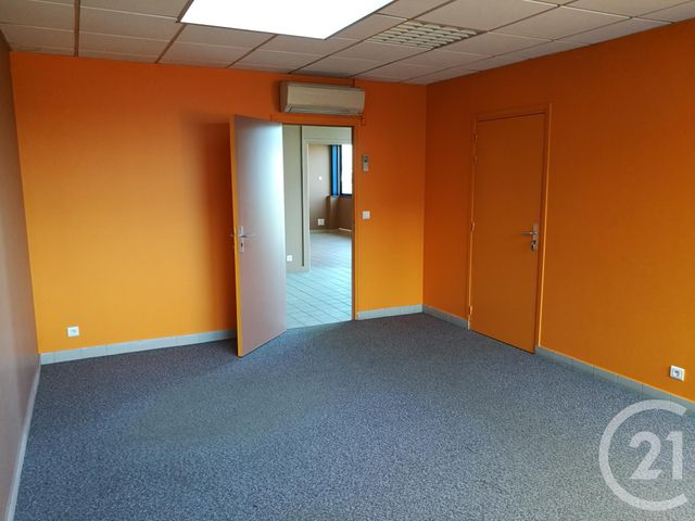 commerce à louer - 290.0 m2 - AVRANCHES - 50 - BASSE-NORMANDIE - Century 21 Royer Immo