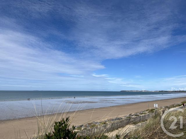 Appartement F2 à vendre - 2 pièces - 35.4 m2 - JULLOUVILLE - 50 - BASSE-NORMANDIE - Century 21 Royer Immo