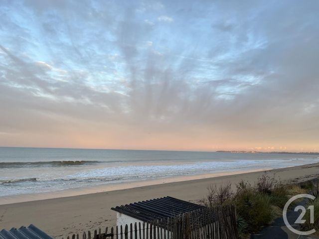 Appartement F2 à vendre - 2 pièces - 35.4 m2 - JULLOUVILLE - 50 - BASSE-NORMANDIE - Century 21 Royer Immo