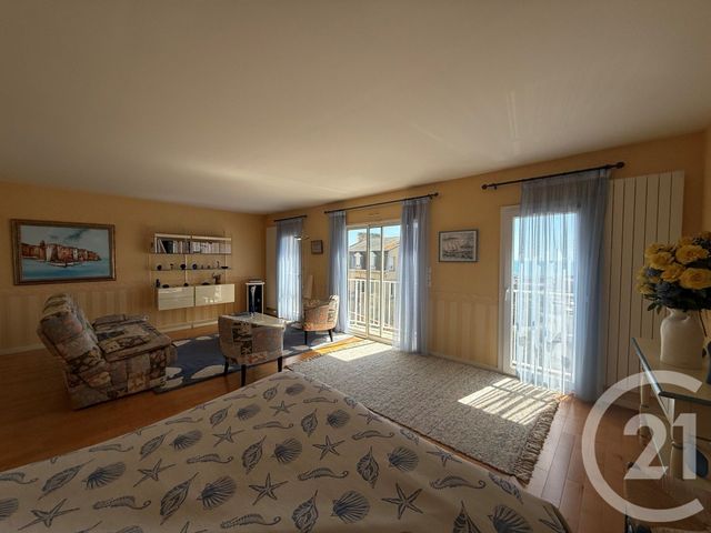 Afficher la photo en grand maison à vendre - 8 pièces - 158.0 m2 - GRANVILLE - 50 - BASSE-NORMANDIE - Century 21 Royer Immo