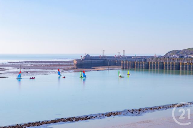 Appartement F3 à vendre - 3 pièces - 66.73 m2 - GRANVILLE - 50 - BASSE-NORMANDIE - Century 21 Royer Immo