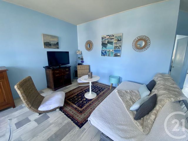 Afficher la photo en grand Appartement F3 à vendre - 3 pièces - 62.79 m2 - GRANVILLE - 50 - BASSE-NORMANDIE - Century 21 Royer Immo