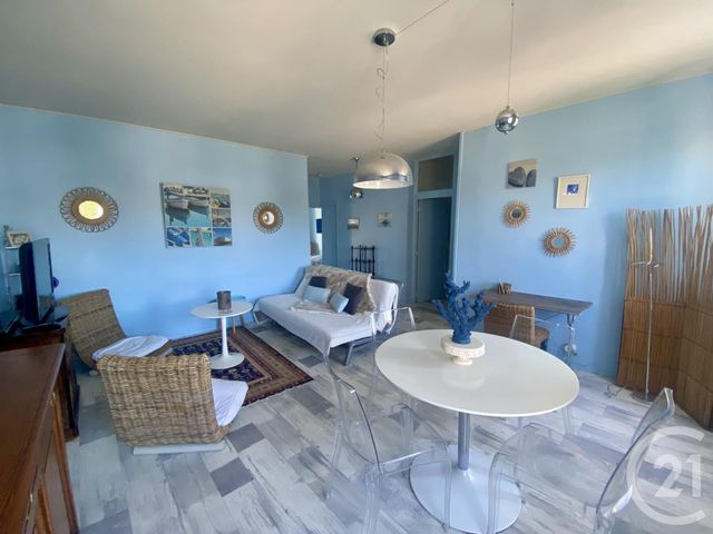 Afficher la photo en grand Appartement F3 à vendre - 3 pièces - 62.79 m2 - GRANVILLE - 50 - BASSE-NORMANDIE - Century 21 Royer Immo