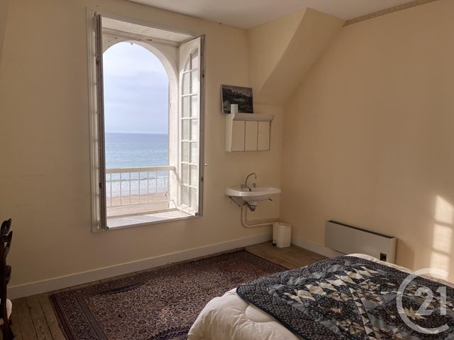 maison à vendre - 8 pièces - 145.0 m2 - JULLOUVILLE - 50 - BASSE-NORMANDIE - Century 21 Royer Immo