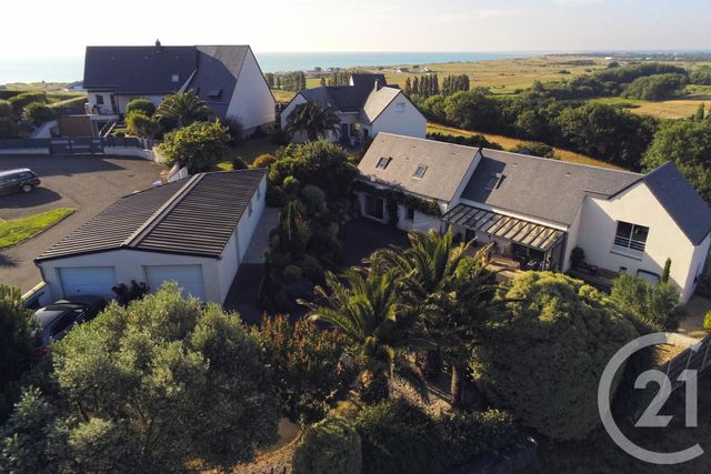 maison à vendre - 7 pièces - 186.0 m2 - DONVILLE LES BAINS - 50 - BASSE-NORMANDIE - Century 21 Royer Immo