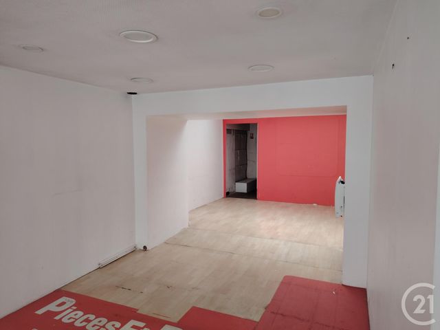 Afficher la photo en grand commerce à vendre - 73.0 m2 - GRANVILLE - 50 - BASSE-NORMANDIE - Century 21 Royer Immo
