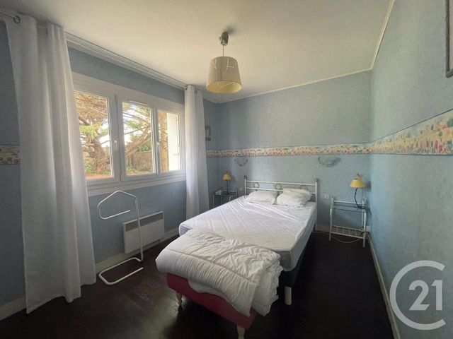 maison à vendre - 8 pièces - 225.79 m2 - JULLOUVILLE - 50 - BASSE-NORMANDIE - Century 21 Royer Immo