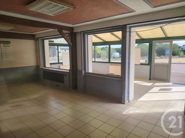Afficher la photo en grand commerce à vendre - 300.0 m2 - QUETTREVILLE SUR SIENNE - 50 - BASSE-NORMANDIE - Century 21 Royer Immo