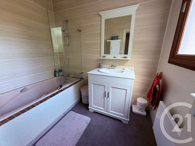 Afficher la photo en grand maison à vendre - 5 pièces - 147.0 m2 - GENETS - 50 - BASSE-NORMANDIE - Century 21 Royer Immo