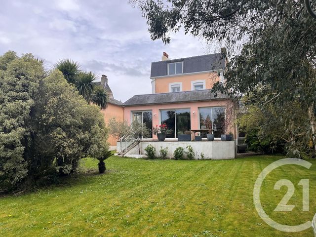 maison à vendre - 7 pièces - 196.0 m2 - DONVILLE LES BAINS - 50 - BASSE-NORMANDIE - Century 21 Royer Immo