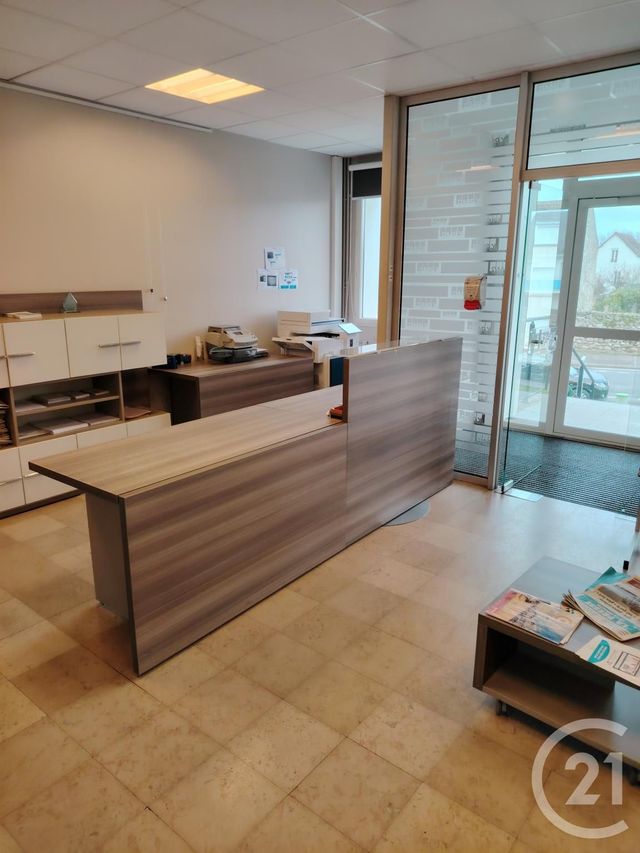 Afficher la photo en grand commerce à vendre - 886.0 m2 - CHERBOURG EN COTENTIN - 50 - BASSE-NORMANDIE - Century 21 Royer Immo