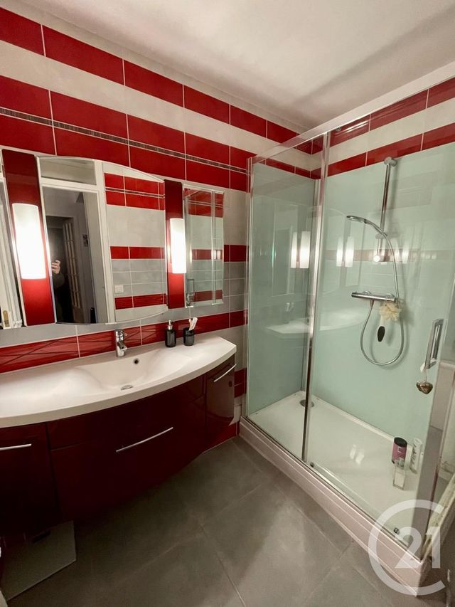 Appartement F3 à vendre - 3 pièces - 55.81 m2 - GRANVILLE - 50 - BASSE-NORMANDIE - Century 21 Royer Immo